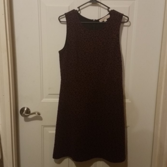 LOFT Dresses & Skirts - Ann Taylor Loft size 8 maroon dress
